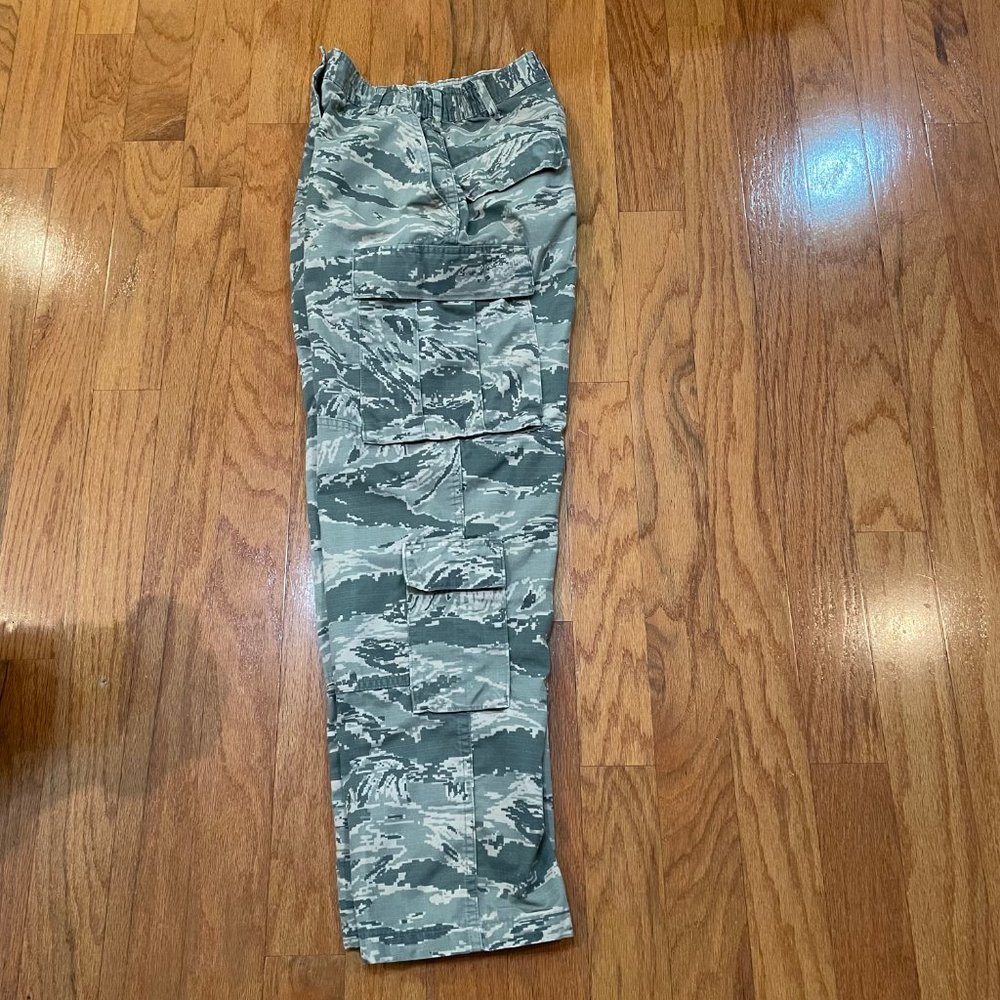 Military Camouflage Cargo Women Size 8 Short Trousers Hunting - Picture 2 of 11